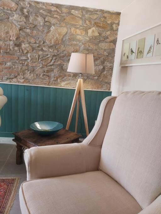 Beautiful 2 Bed Cottage With Swimming Pool Pageas Экстерьер фото