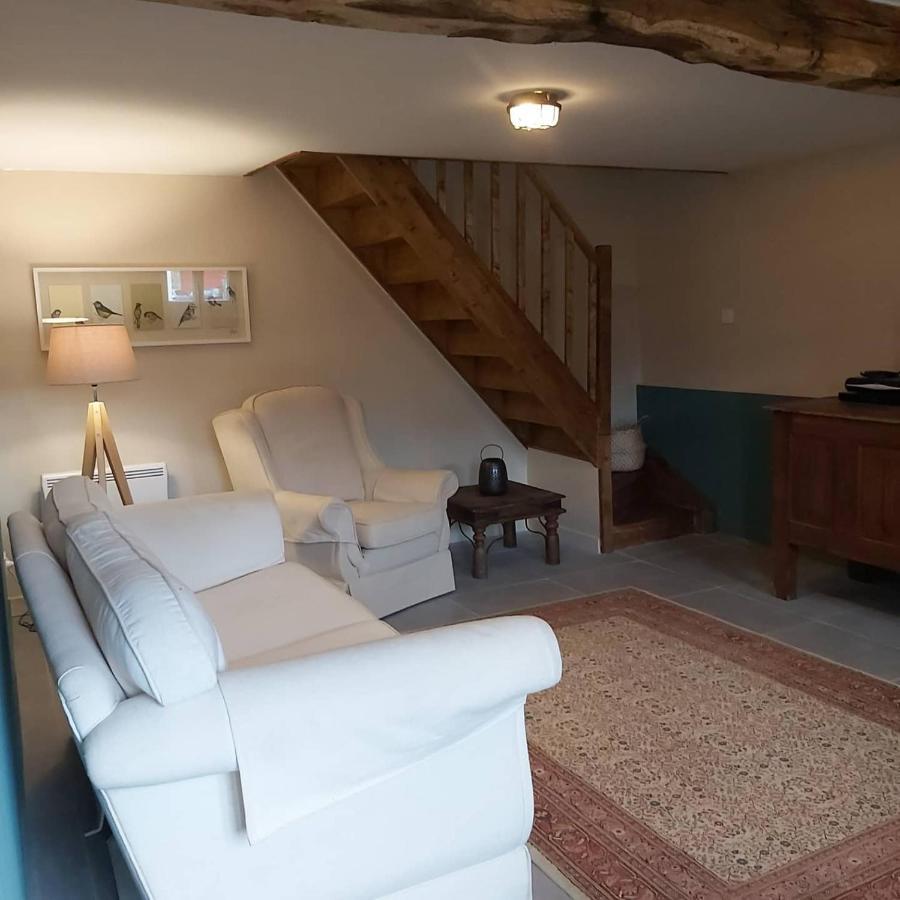 Beautiful 2 Bed Cottage With Swimming Pool Pageas Экстерьер фото