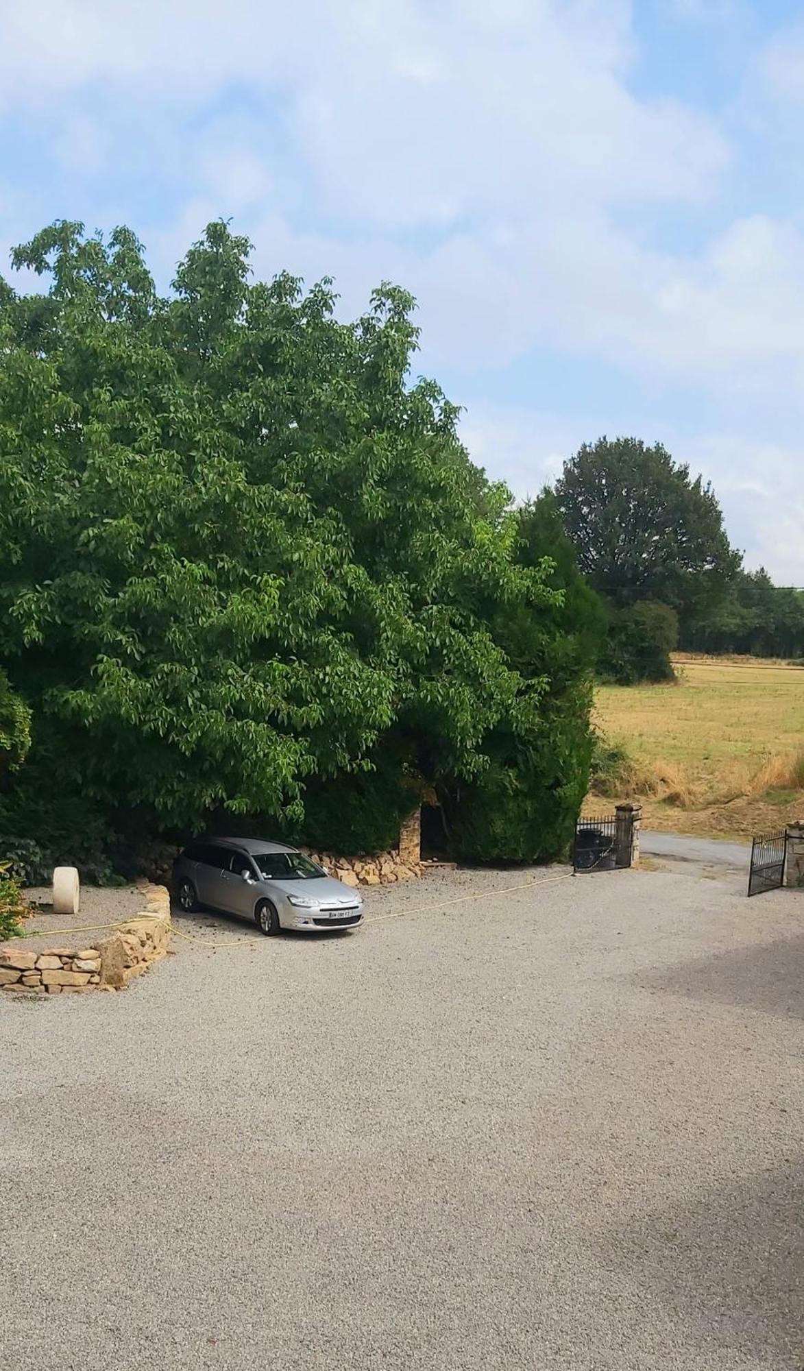 Beautiful 2 Bed Cottage With Swimming Pool Pageas Номер фото
